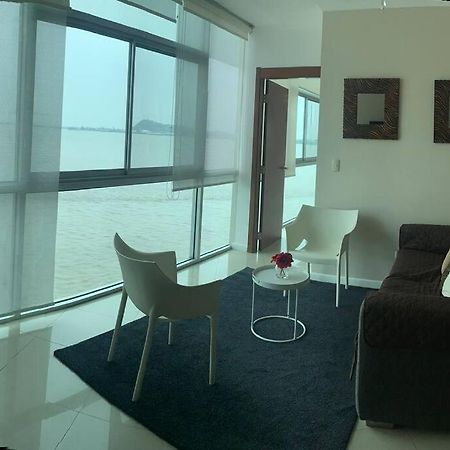 Apartamento Vista Al Rio Puerto Santana Riverfront 1 Guayaquil Extérieur photo
