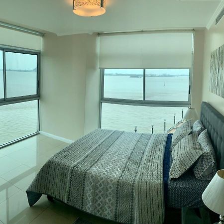 Apartamento Vista Al Rio Puerto Santana Riverfront 1 Guayaquil Extérieur photo