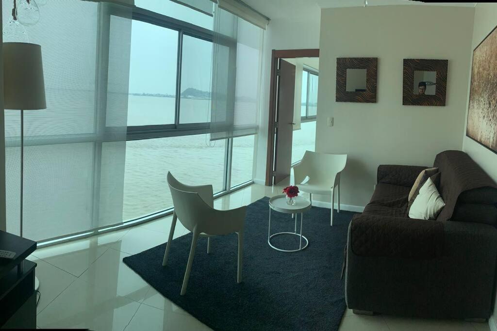 Apartamento Vista Al Rio Puerto Santana Riverfront 1 Guayaquil Extérieur photo