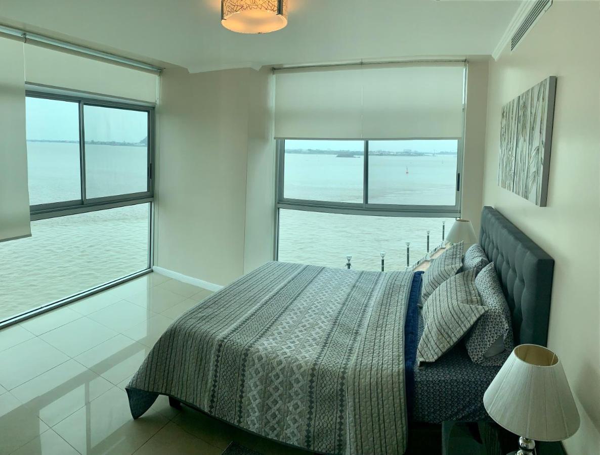 Apartamento Vista Al Rio Puerto Santana Riverfront 1 Guayaquil Extérieur photo